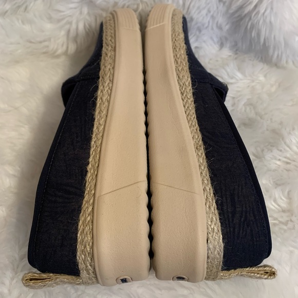 B ZEES Maui Navy canvas slip on espadrille inspired round toe NWT NIB si… - Picture 4 of 8